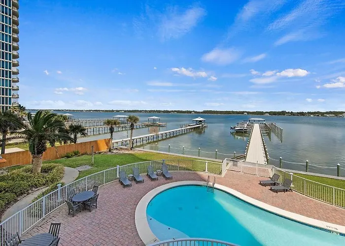 Holiday home Beautiful Lagoon Front 3 Bedroom
