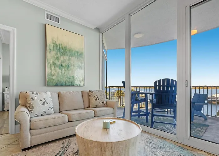 Beautiful Lagoon Front 3 Bedroom * Gulf Shores